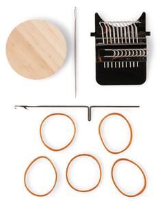 Darning loom | Birch wood. 10 hooks. 8 x 5.5 x 1.5 cm. Instructions included. | Søstrene Grene
