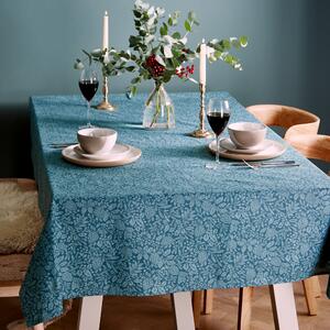 Catherine Lansfield Dining Majestic Stag 132x178cm Table Cloth Green