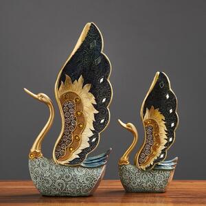 Resin Gold Couple Swan Ornament