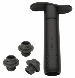 Le Creuset WA 137 Wine Pump And Stoppers Satin Black