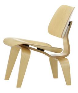 Plywood Group LCW Low armchair - / By Charles & Ray Eames, 1945 by Vitra Natural wood