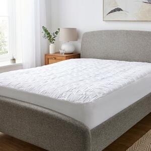 Soft & Snug Mattress Protector