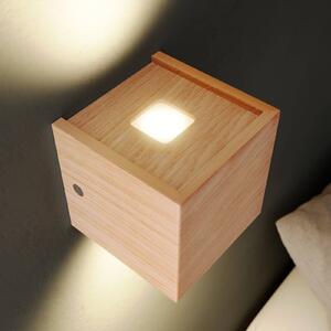 Dimmable oak LED wall lamp Mila, 10 cm
