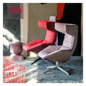 Take a line for a walk Moroso Swivel armchair with padded quilt