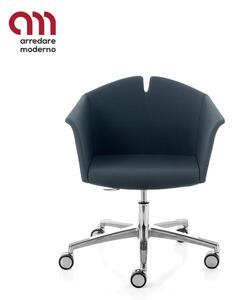 Kuad Kastel swivel armchair with castors