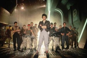 Photography Aliens by James Cameron, 1986