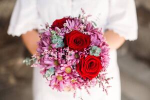 Art Photography Red roses and pink flowers in a bridal bouquet, Os Tartarouchos, (40 x 26.7 cm)