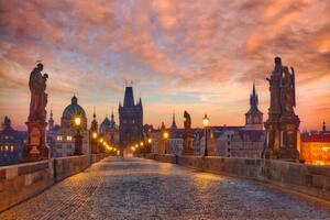Art Photography Wonderful sunrise on Charles Bridge, Prague., Konstantin Voronov, (40 x 26.7 cm)