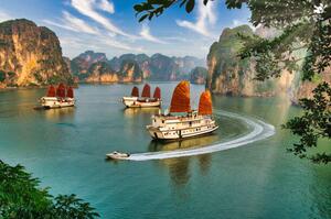 Art Photography Magnificent beauty of Ha Long Bay, Copyright by 8Creative.vn, (40 x 26.7 cm)