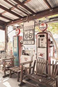 Photography Route 66 Gas Station, Henrike Schenk, (26.7 x 40 cm)