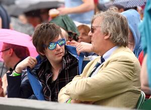 Photography Elliott Spencer and Stephen Fry At Wimbledon 2015, Karwai Tang