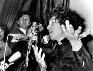 Photography Bob Dylan during a Press Conference, Paris, 23 May 1966