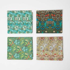 Homescapes Set of 4 Green William Morris Fat Quarters