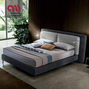 Penny Felis Queen size storage Bed
