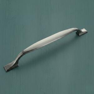 Marlborough Handle