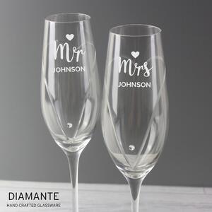 Personalised Hand Cut Mr and Mrs Pair of Flutes in Gift Box Clear