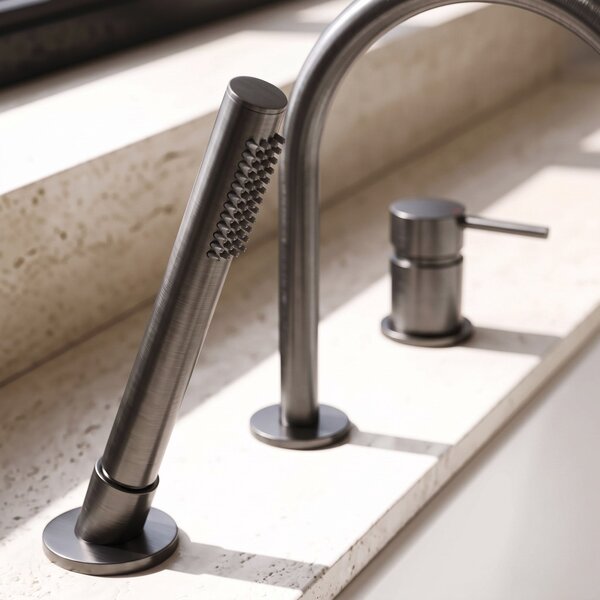 3-Hole Bathtub Faucet Rea Lungo Titan