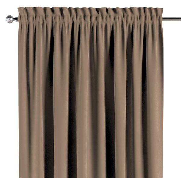 Slot and frill curtain