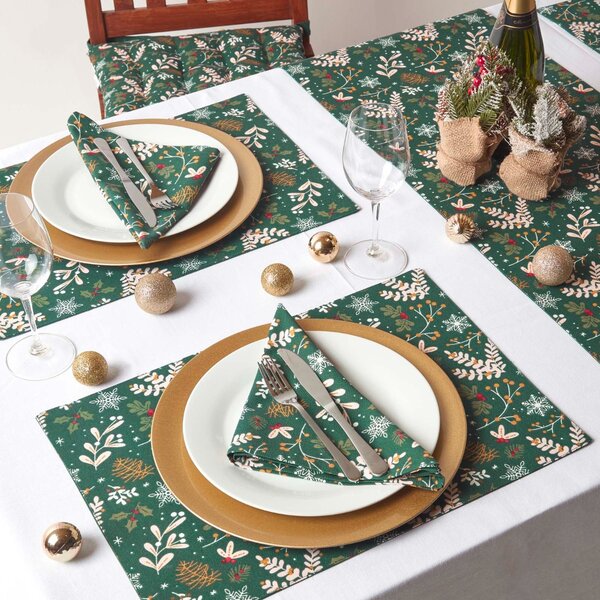 Homescapes Set of 4 Green Placemats 100% Cotton Christmas Holly Design