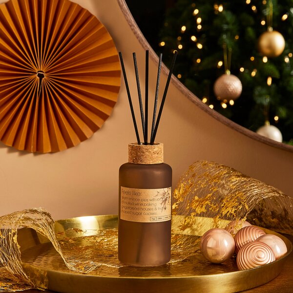 Gingerbread Frosted Reed Diffuser Brown