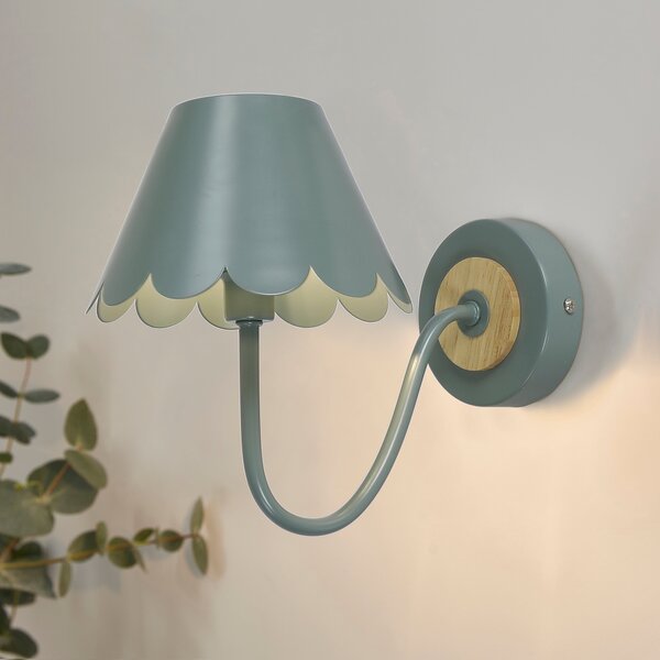 Remi Scalloped Wall Light Green