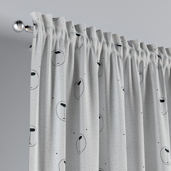 Slot and frill curtains