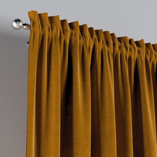 Slot and frill curtains
