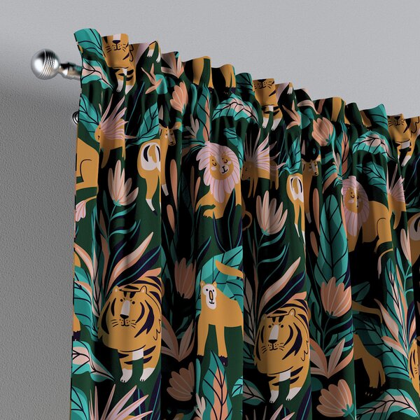 Slot and frill curtains