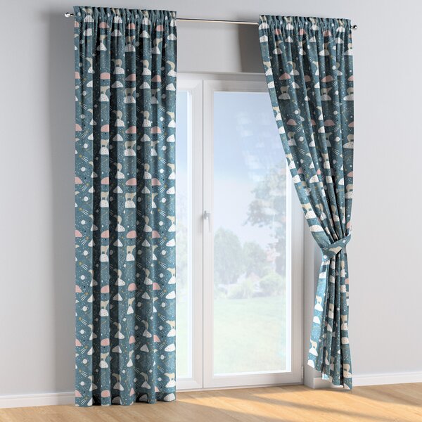 Slot and frill curtains