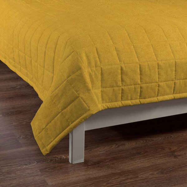 Check quilted throw