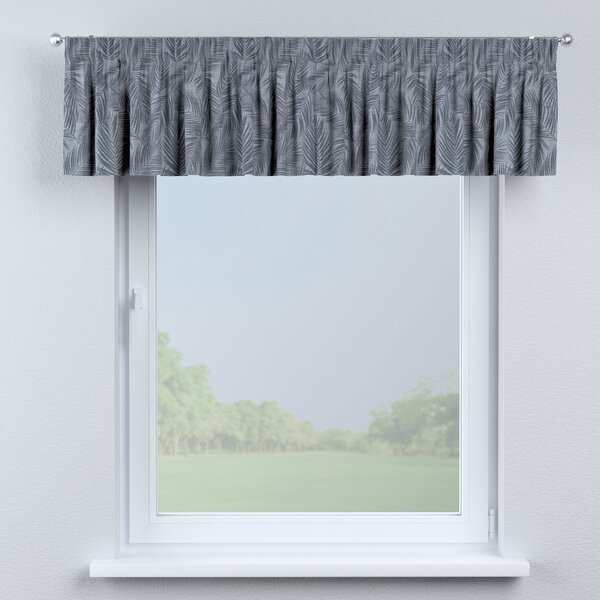 Pencil pleat pelmet