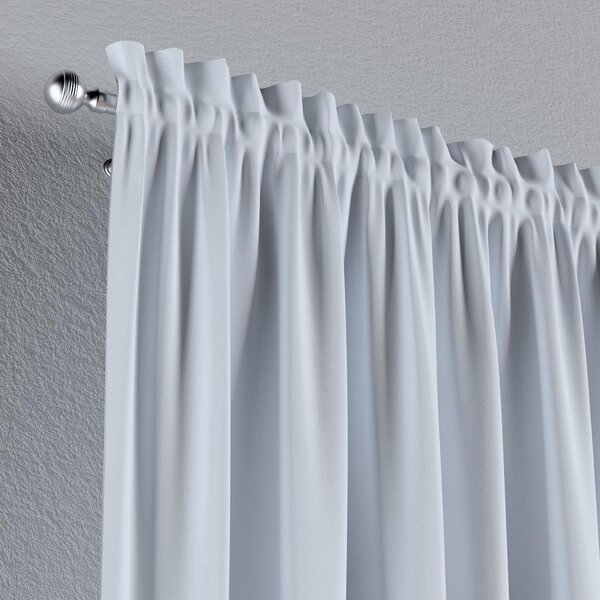 Slot and frill curtains