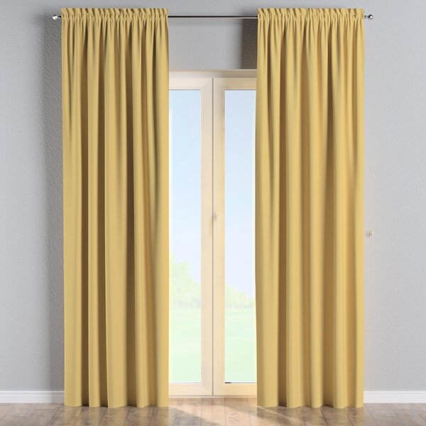 Slot and frill curtains