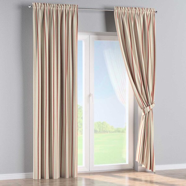 Slot and frill curtain