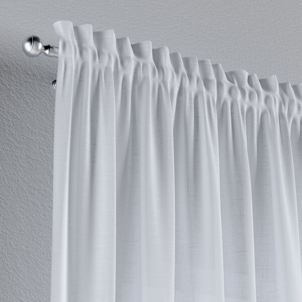 Slot and frill curtain