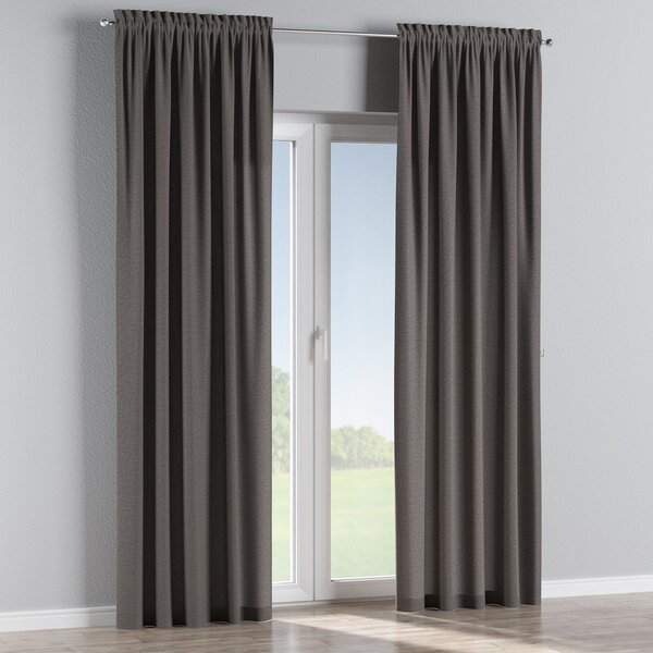 Slot and frill curtain