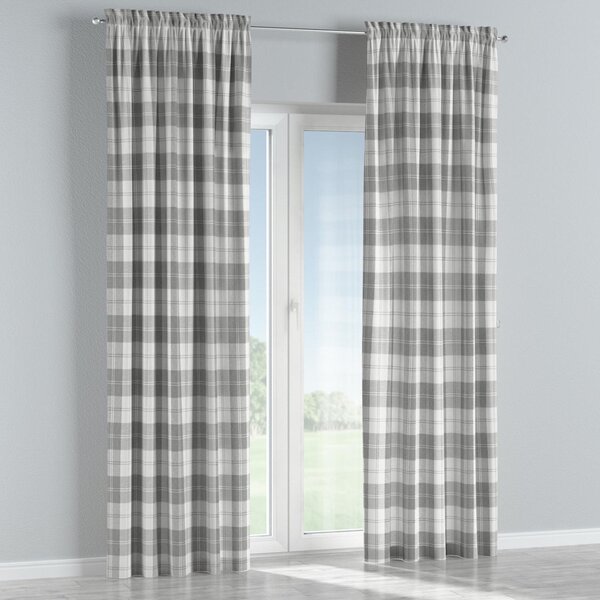 Slot and frill curtain