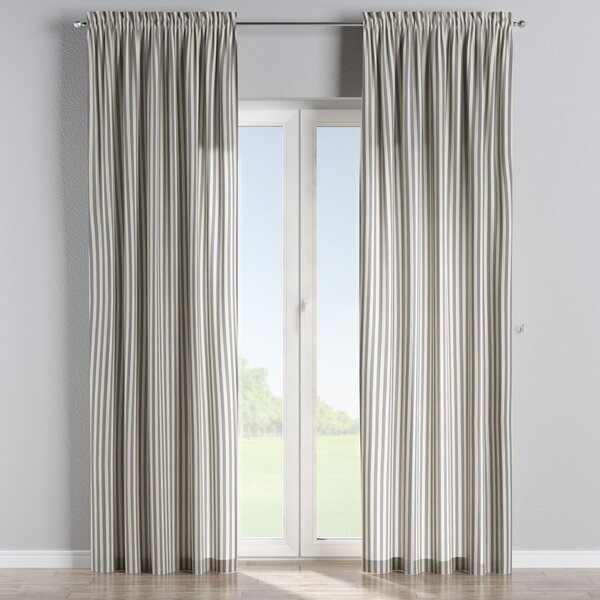 Slot and frill curtain