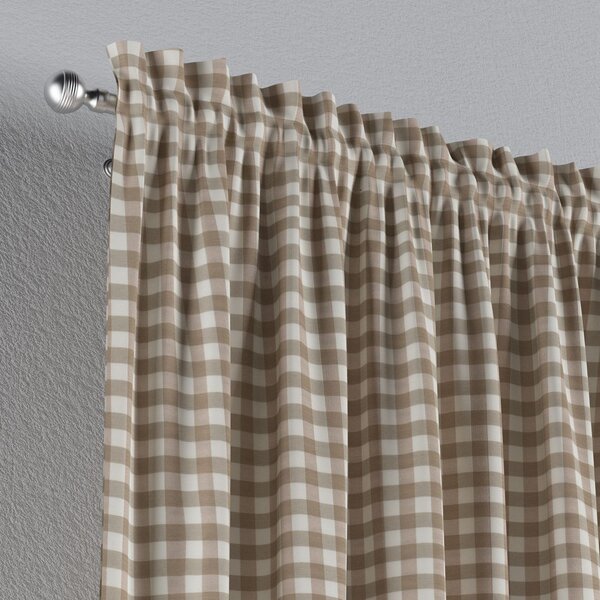 Slot and frill curtain