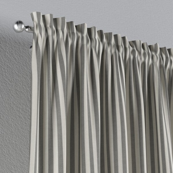Slot and frill curtain