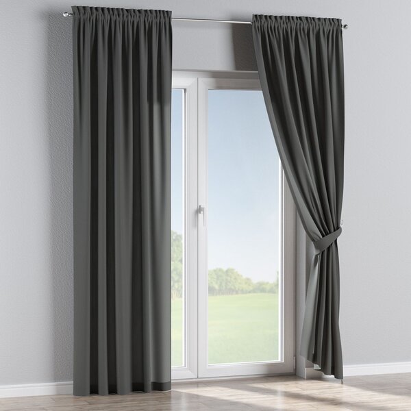 Slot and frill curtain