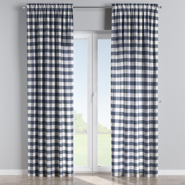 Slot and frill curtain