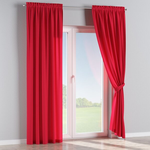 Slot and frill curtain