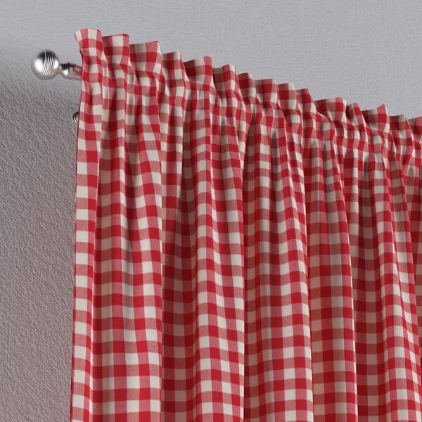 Slot and frill curtain