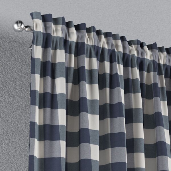 Slot and frill curtain