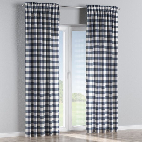 Slot and frill curtain