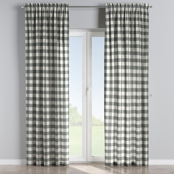 Slot and frill curtain