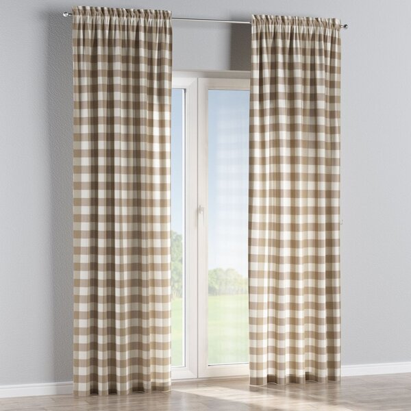 Slot and frill curtain