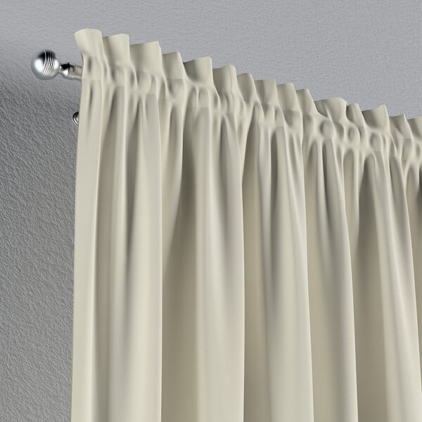 Slot and frill curtain