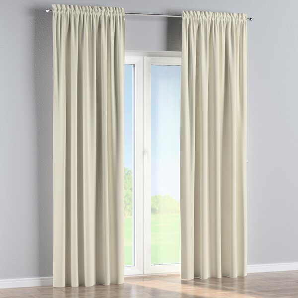 Slot and frill curtain